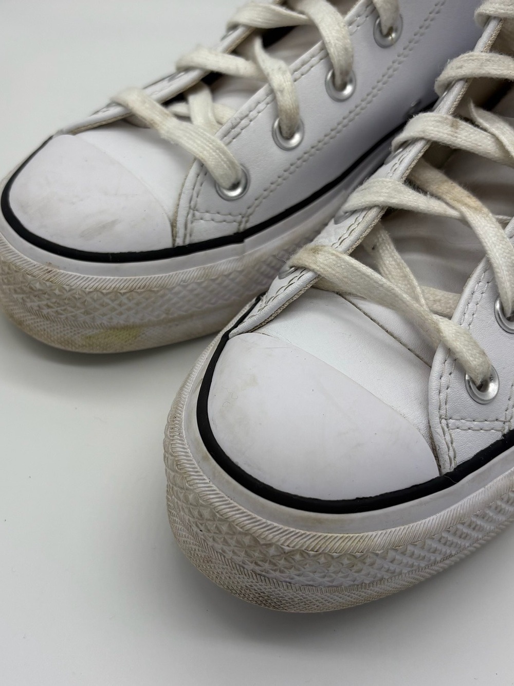 White Leather High Top Converse Chuck Taylor All Stars Women’s 8.5 - Picture 6 of 8